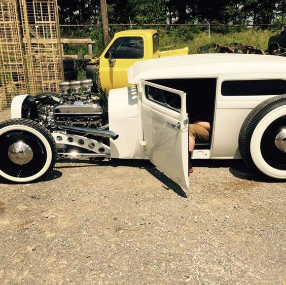 Meet your Posher, Johnny G. - Picture 5 of 7